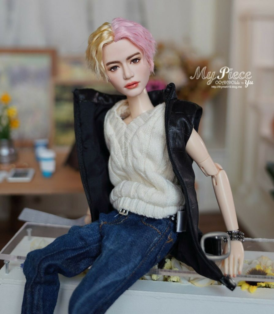An artist on eBay and their OOAK Doll work
https://www.ebay.com/usr/mypiece_yu
and https://thyme619.blog.me
OOAKdoll art 
& Miniature Craft
E : thyme619@naver.com 
www.etsy.com/shop/ooakdollbyyu 
@ mypieceyu