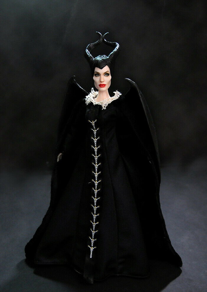 Maleficent: Mistress of Evil on https://www.ebay.com/usr/ncruz_doll_art up for auction this #ooak #repaint by ncruz.com if you love #AngelinaJolie & #Maleficient this is a must for your collection! #MaleficentMistressOfEvil 